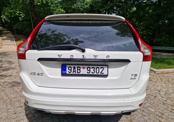 Volvo XC 60 cena 75500 przebieg: 173000, rok produkcji 2016 z Kraków małe 254